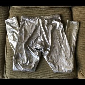 Metallic silver shiny foiled stretch leggings
